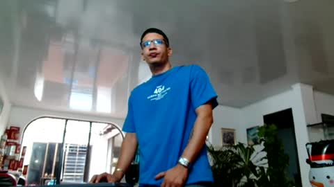 damyan_2003 online show from 07-12-26, 03:03