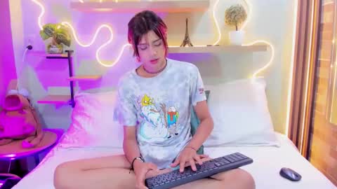 D A N online show from 10-14-25, 01:45