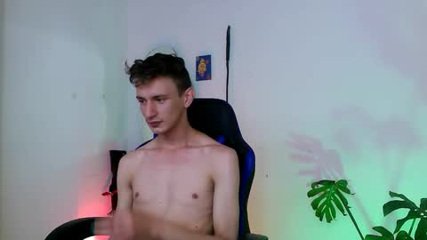 Dan and Noah online show from 09-25-25, 04:43