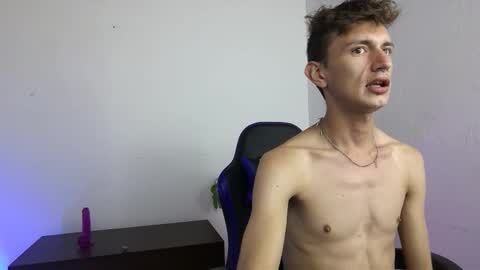 Dan and Noah online show from 10-26-25, 04:35