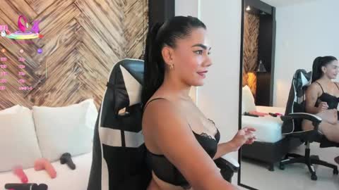 Snapshot of dana_daree chatting on 05-09-26, 07:30 D A N A online show from 05-09-26, 07:30