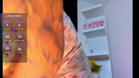 Snapshot of dana_montana_ chatting on 12-18-25, 07:03 Dannita online show from 12-18-25, 07:03