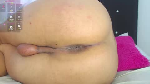 Snapshot of dana_moore_ chatting on 02-28-25, 04:43 danna online show from 02-28-25, 04:43