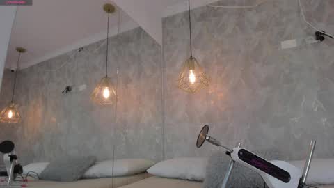    online show from 04-04-26, 10:07