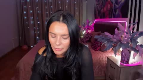 DanaMiers online show from 10-22-25, 04:46