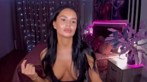 DanaMiers online show from 11-20-25, 04:23