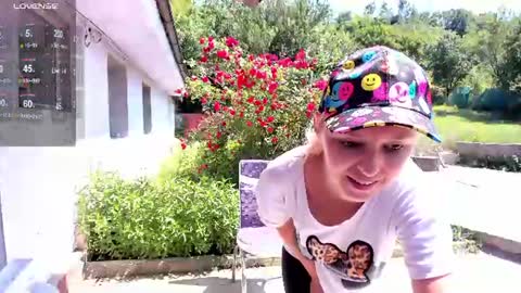 Snapshot of danamily chatting on 06-11-26, 08:34 Denisa personalized vinyl photo wallpaper 95-cm length 239-cm height with danamilys autograph or photo on request personaliz online show from 06-11-26, 08:34