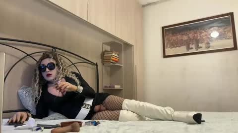 Snapshot of danastone_livingdoll chatting on 02-01-25, 04:11 danastone_livingdoll online show from 02-01-25, 04:11
