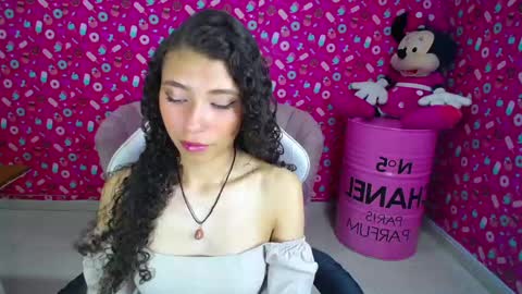 Snapshot of danatella_a chatting on 02-06-25, 04:58 Danatella online show from 02-06-25, 04:58