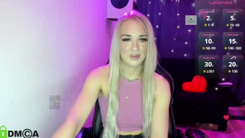 dances_queen online show from 04-28-26, 07:02