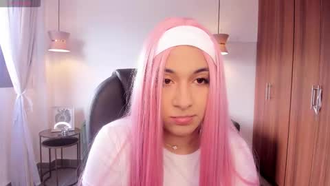 Snapshot of dandara_thompsson chatting on 09-21-25, 07:48 Dandara online show from 09-21-25, 07:48