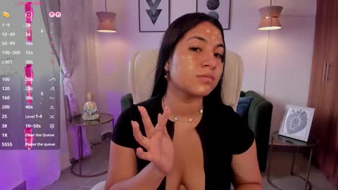 Snapshot of dandara_thompsson chatting on 10-25-25, 07:41 Dandara online show from 10-25-25, 07:41