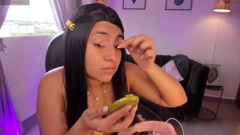 Snapshot of dandara_thompsson chatting on 12-14-25, 07:07 Dandara online show from 12-14-25, 07:07