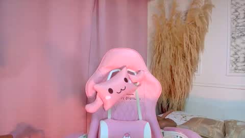 Danella Houston online show from 04-05-26, 08:06