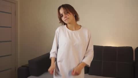 Elvi online show from 11-08-25, 05:45