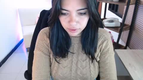 Veronica online show from 04-22-26, 11:56