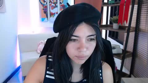 Veronica online show from 04-23-26, 12:04