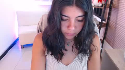 Veronica online show from 05-19-26, 12:00