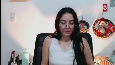 Snapshot of dani_jocelyn chatting on 12-23-24, 08:03 dani y jocelyn online show from 12-23-24, 08:03