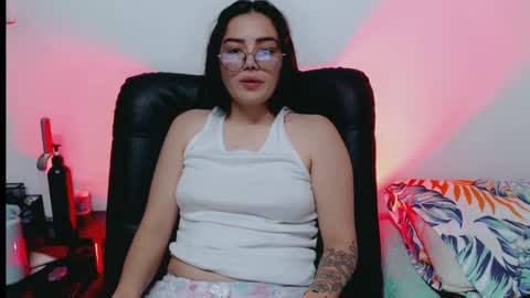 Snapshot of dani_jocelyn chatting on 01-12-25, 12:28 dani y jocelyn online show from 01-12-25, 12:28