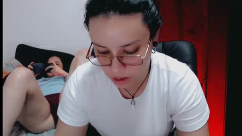 Snapshot of dani_jocelyn chatting on 01-28-25, 07:53 dani y jocelyn online show from 01-28-25, 07:53