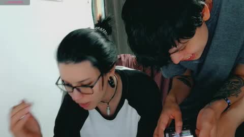 Snapshot of dani_jocelyn chatting on 09-30-25, 07:19 dani y jocelyn online show from 09-30-25, 07:19