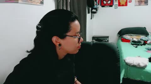 Snapshot of dani_jocelyn chatting on 10-01-25, 07:42 dani y jocelyn online show from 10-01-25, 07:42