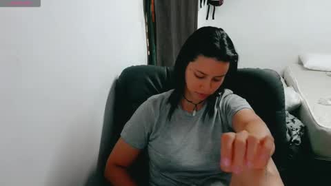 Snapshot of dani_jocelyn chatting on 10-21-25, 08:31 dani y jocelyn online show from 10-21-25, 08:31