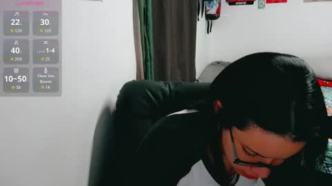 Snapshot of dani_jocelyn chatting on 10-29-25, 07:59 dani y jocelyn online show from 10-29-25, 07:59