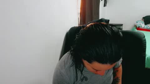 Snapshot of dani_jocelyn chatting on 11-06-25, 06:42 dani y jocelyn online show from 11-06-25, 06:42