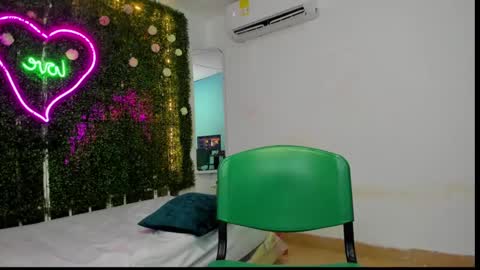 dani_lue online show from 12-02-24, 11:56