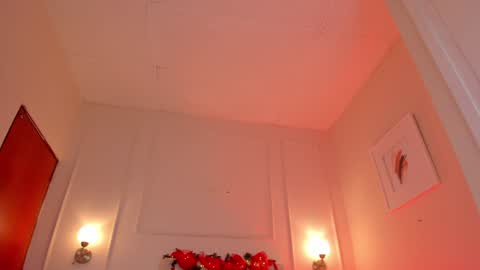 Hi I am Dani online show from 12-12-24, 11:40