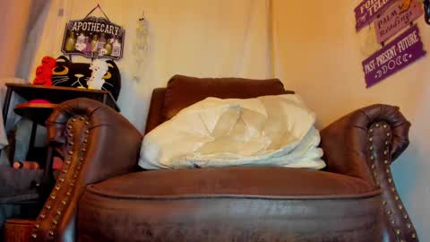 danidollxxx online show from 10-04-25, 03:15