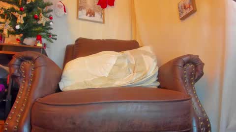 Snapshot of danidollxxx chatting on 11-13-25, 04:22 danidollxxx online show from 11-13-25, 04:22