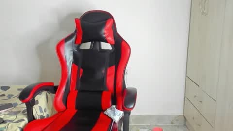 DANIEL online show from 11-26-25, 04:52