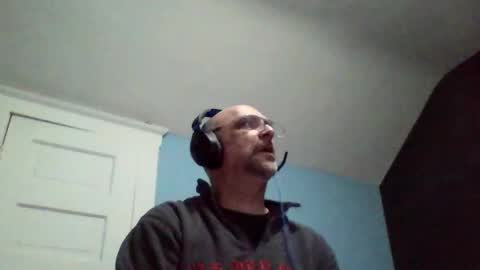 Daniel online show from 10-24-25, 02:41