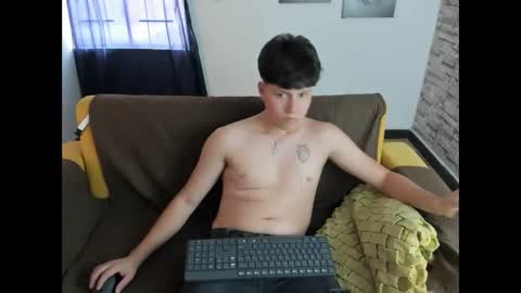 daniel_leon_c online show from 05-12-26, 07:00