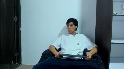 Daniel online show from 04-24-26, 12:18