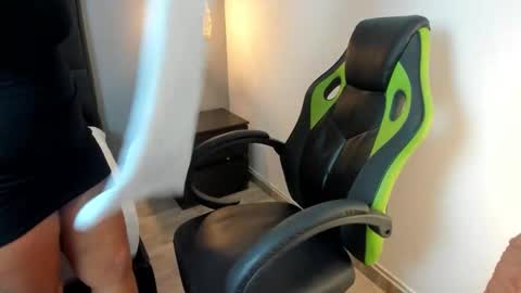 D A N I online show from 10-11-25, 02:55