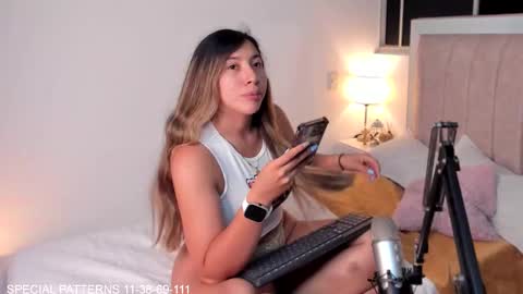  independent model   online show from 03-17-26, 03:11