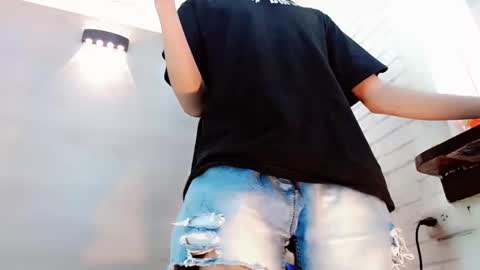 Snapshot of daniela_pink_ chatting on 10-06-25, 08:39 daniela_pink_ online show from 10-06-25, 08:39