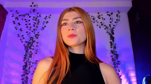 Snapshot of daniela_saenz1 chatting on 01-21-25, 01:08 Dani Saenz online show from 01-21-25, 01:08