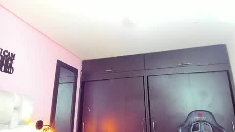 lorena online show from 03-01-25, 02:26