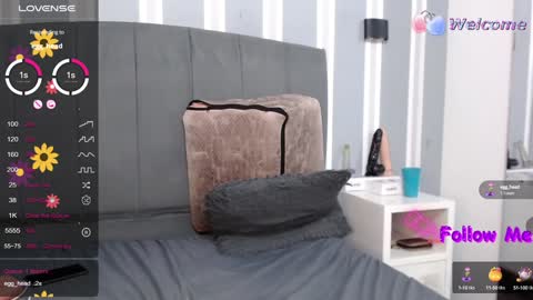 Snapshot of danielaa_a chatting on 01-16-25, 01:27 Daniela online show from 01-16-25, 01:27