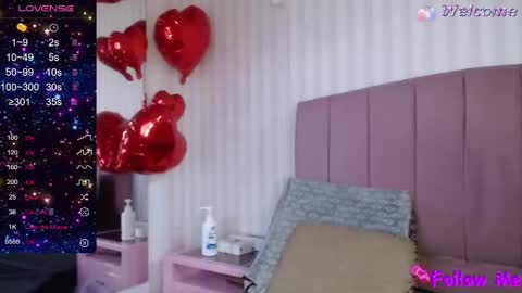 Snapshot of danielaa_a chatting on 02-19-25, 07:48 Daniela online show from 02-19-25, 07:48