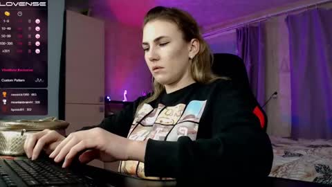 Daniela Cooper online show from 01-26-25, 05:44