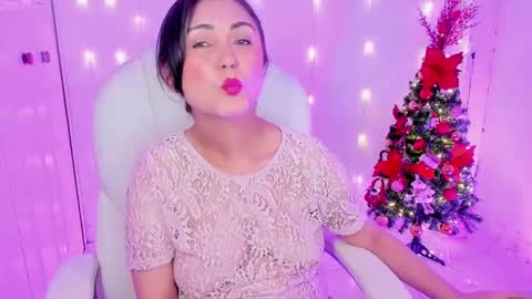 Snapshot of danielahot2 chatting on 12-24-24, 06:22 Daniela online show from 12-24-24, 06:22