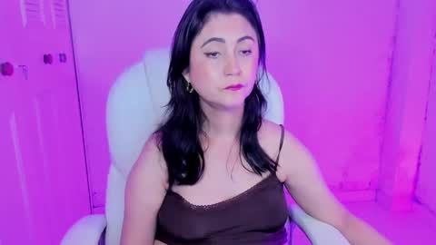 Snapshot of danielahot2 chatting on 02-10-25, 08:42 Daniela online show from 02-10-25, 08:42