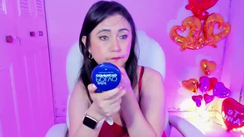 Snapshot of danielahot2 chatting on 02-14-25, 09:34 Daniela online show from 02-14-25, 09:34