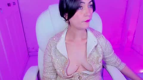 Snapshot of danielahot2 chatting on 02-20-25, 10:05 Daniela online show from 02-20-25, 10:05